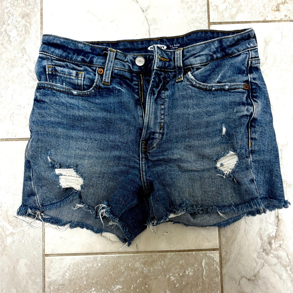 Old Navy Highrise OG Jean short size 4 Distressed